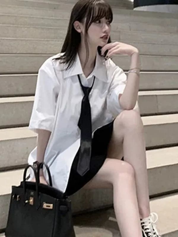 Camicetta da donna in poliestere stile college, bianca, a maniche corte, con cravatta, lunghezza media, versione coreana, nuova collezione estate 2026