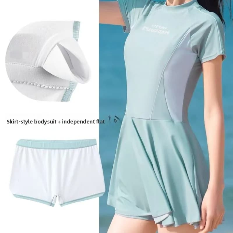 Costume da bagno intero Amber New Style da donna, sportivo, conservativo, a fondo piatto, con imbottitura sul petto e maniche corte