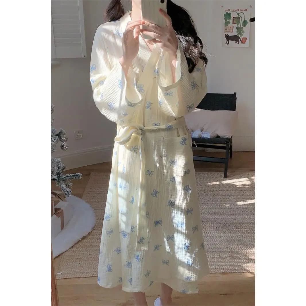Pigiama giapponese e accappatoio Camicia da notte da donna Primavera Autunno Nuova farfalla carina Manica lunga allentata Kimono lungo Camicie da notte Donna