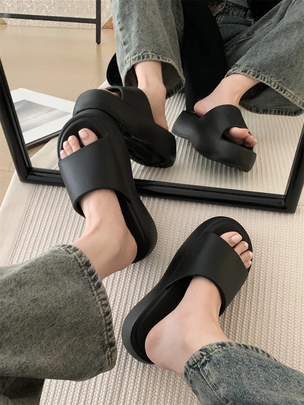 Sandali Comodi con Suola Spessa, Stile Casual, Infradito da Donna per Vacanze al Mare, Antiscivolo, Morbidi in EVA, Scarpe Estive con Tacco Piatto