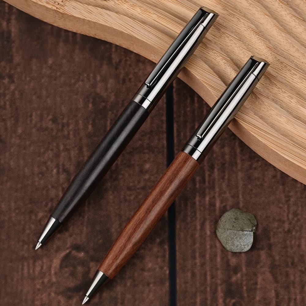 Nuova penna a sfera in metallo da 0,5 mm con custodia Penne gel per scrittura liscia Barile di legno Penna a inchiostro nero Cancelleria scolastica