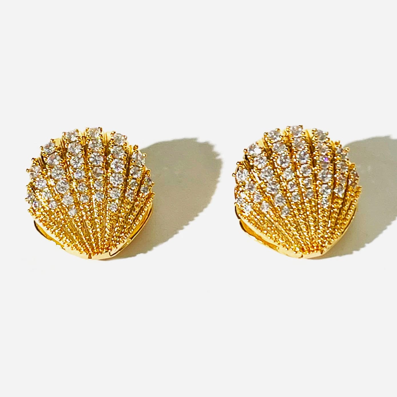 Peri'sbox Beautiful 14K Gold Silver Plated Shell Clip On orecchini con Cz Stones Inlaied Beach Holiday Jewelry 2023 New Trendy