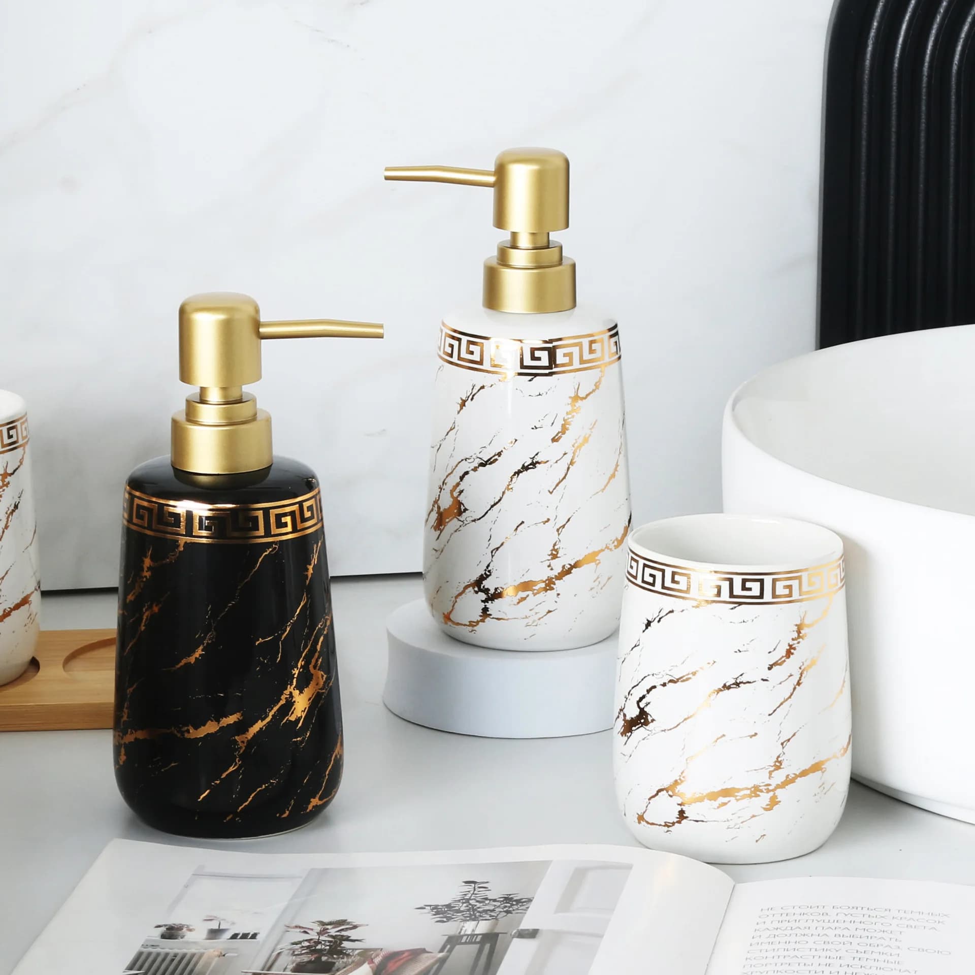 Flaconi Creativi in Ceramica Effetto Marmo con Pompa Dorata, Dispenser di Sapone Portatili da Viaggio, Bottiglie Ricaricabili per Shampoo