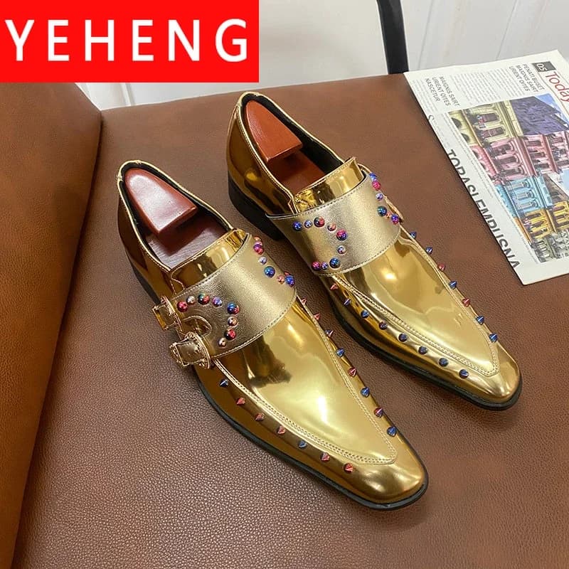 2025 nuovi uomini d'oro scarpe eleganti rivetto traspirante punta quadrata doppia fibbia partito moda fatta a mano spedizione gratuita mocassini da uomo Chelsea