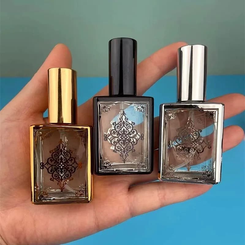 Set di 4 Flaconi per Profumo con Motivi Casuali, Contenitori Vuoti Ricaricabili Portatili, Atomizzatore Spray per Cosmetici, Flaconi da Viaggio
