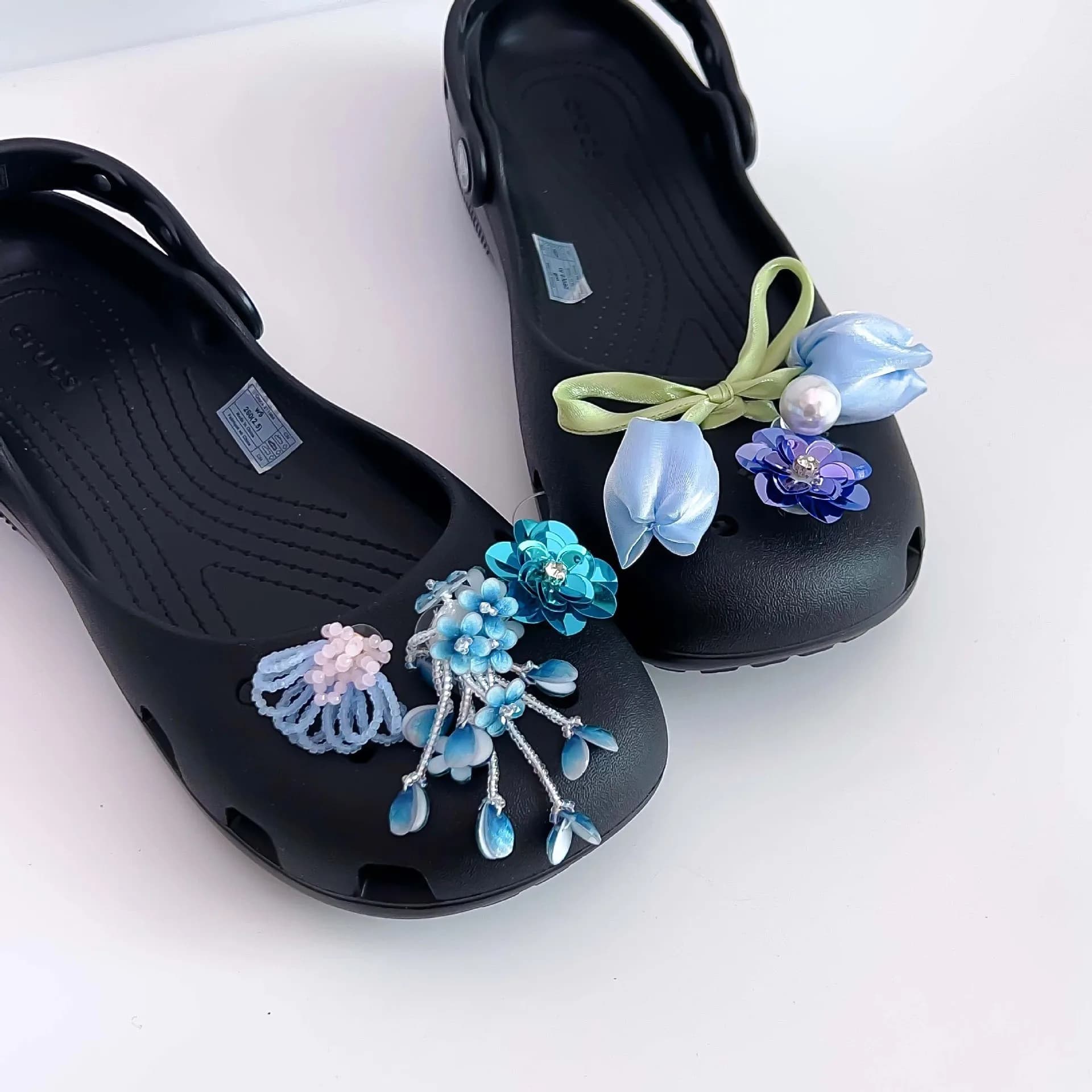 Ciondoli per scarpe a forma di tulipano blu con perline per Mary Jane, zoccoli, ballerine, fibbie decorative di lusso fatte a mano, accessori