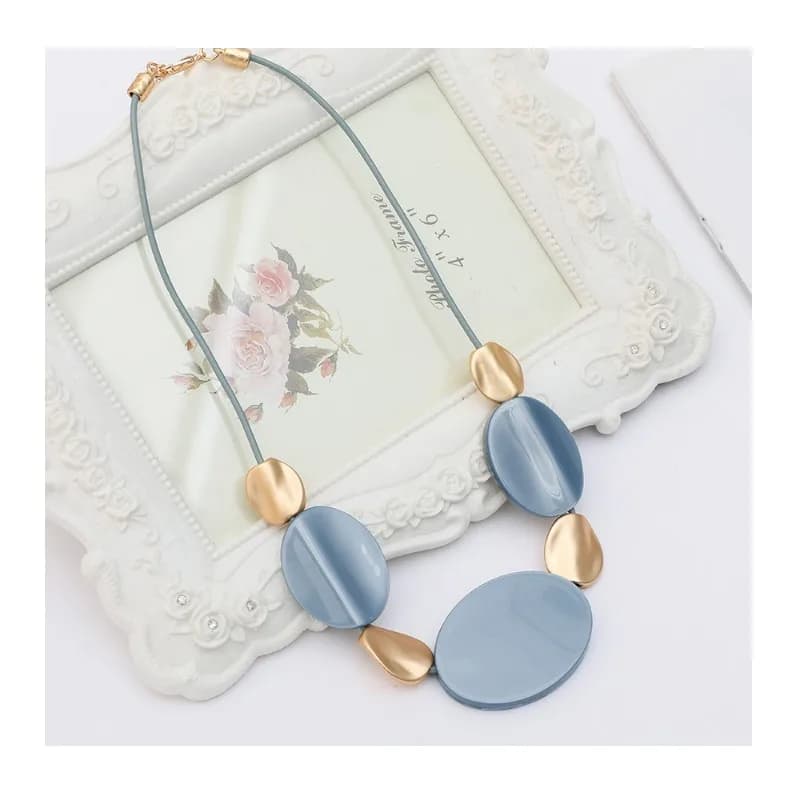 Speciale per Nuove Collane, Gioielli, Accessori Moda e Catene per Maglioni di Alta Gamma.