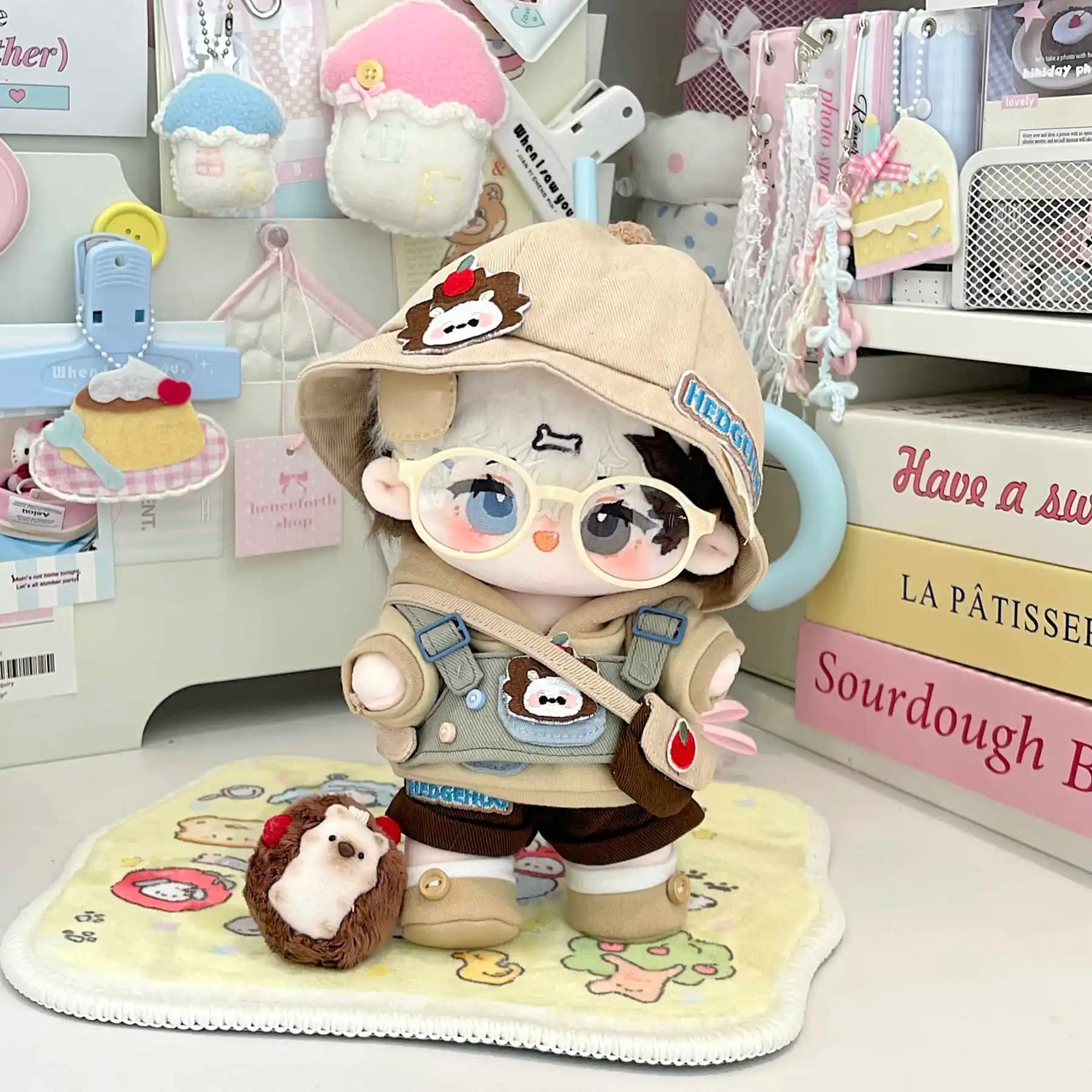 Carino Hedgehog Jam Cappotto Cappello Top Pantaloni Gilet Moda Cool Boy Casual Camp Costume Vestito Cosplay 20 cm Vestire Vestiti Outfit