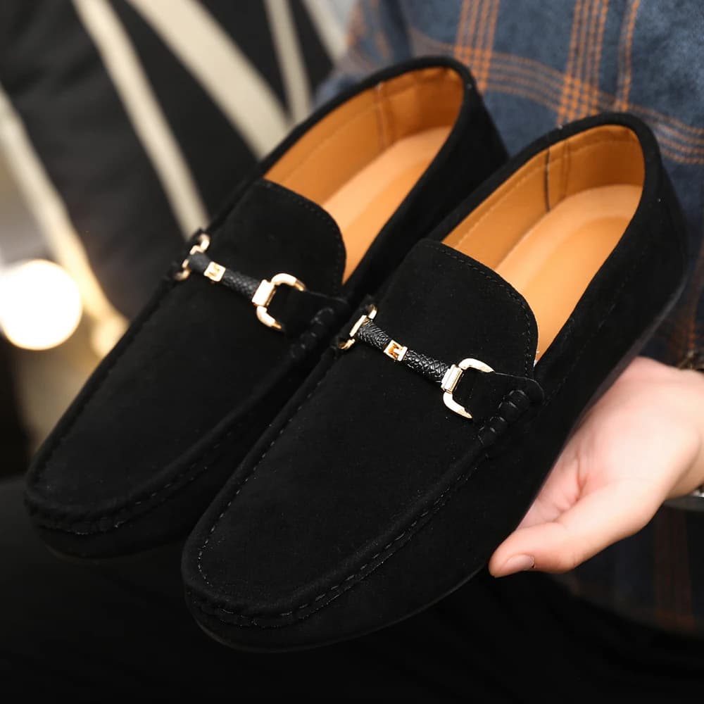 Spring and summer leisure fashion pea shoes suede horse bit buckle work shoes comfortable trend lazy foot pedal.