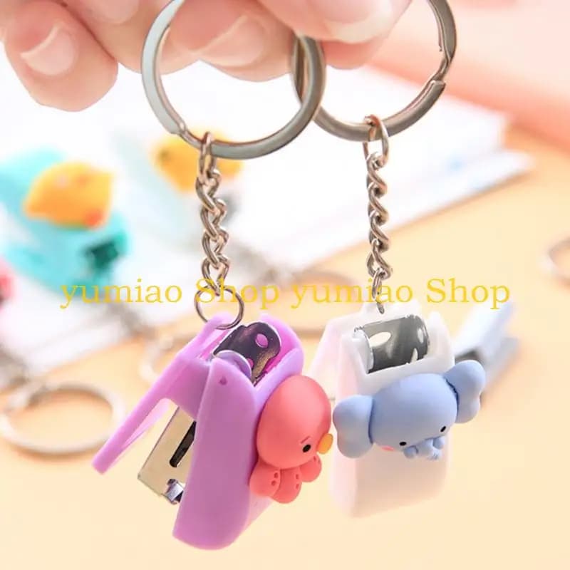 587B Tiny Decorative Stapler With Keyrings 20 Sheets Capacity Pocket Size Stapler With Keyrings For Documents Organization
