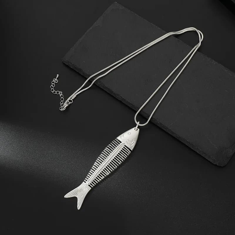 Sweater chain women's high-end light luxury exaggerated European and American necklace jewelry alloy long necklace