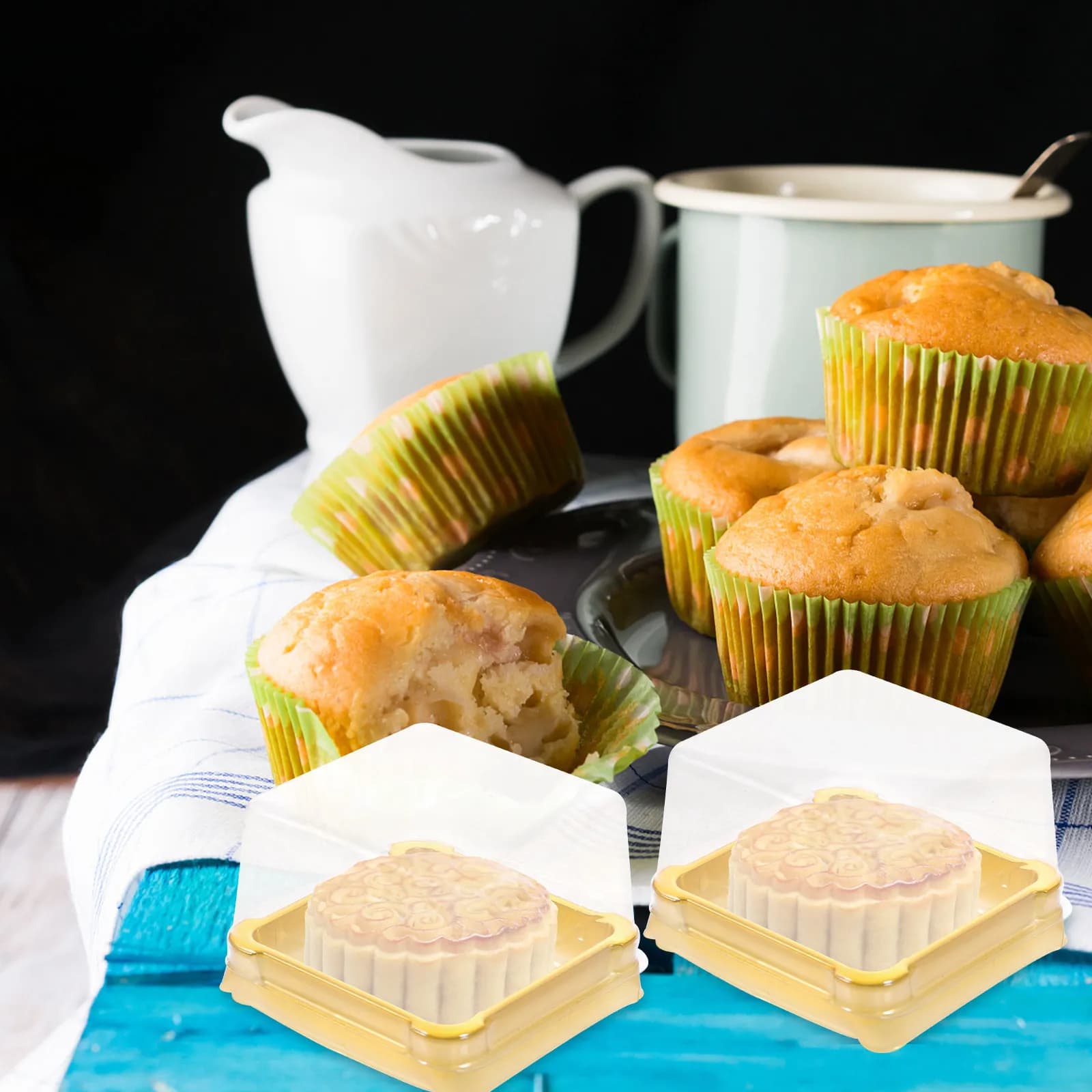50 Pieces Small Square Boxes for Mooncake, Food Plastic Containers with Airtight Cover, Ideal for Cupcake, Cookies, Pastries