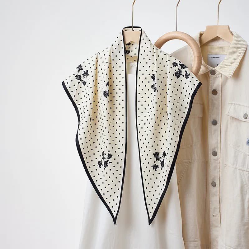 Sciarpa Triangolare in Puro Cotone e Seta, Foulard Decorativo da Donna, Cintura per Collo e Vita, Nuovo Stile Estivo Elegante, Hijab da Donna per il Lavoro