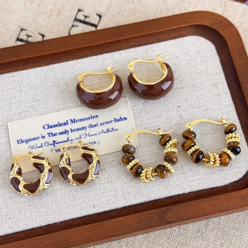 Polsini per le orecchie vintage autunno/inverno per donna 2025 Nuovo arrivo Bestseller Orecchini a bottone Design di nicchia con eleganza sofisticata
