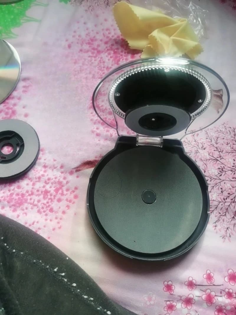 CD Repair Machine, CD/DVD Disc Repair Device, Data Recovery Set, Detergent Liquid, Pasta and Cleaning Tools