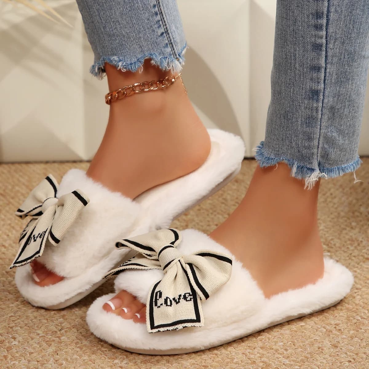Fashion Winter Fluffy House Slippers Women Elegant Winter Bowknot Cotton Slippers Ladies Non Slip Flat Sole Fuzzy Plush Shoes