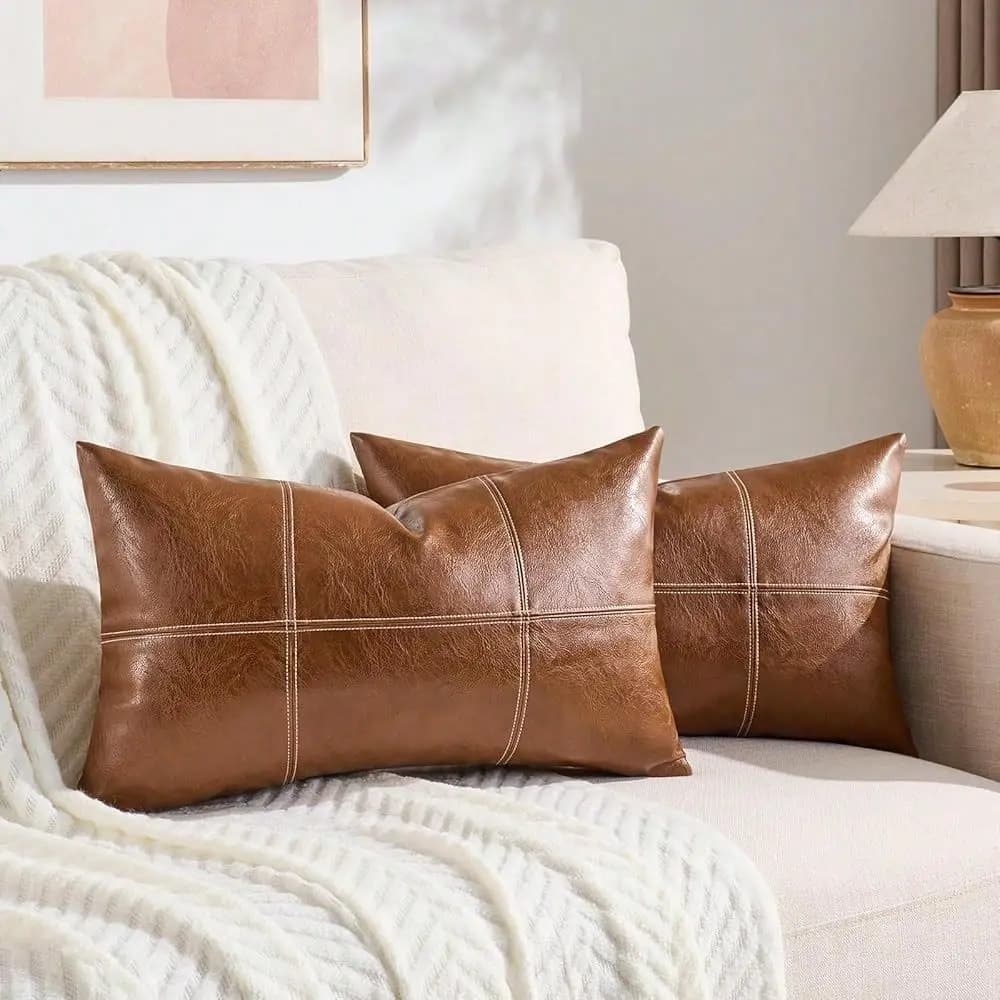 Homi 2 Pezzi Fodere per Cuscini Decorativi in Finta Pelle Marrone Stile Boho a Quadri 12x20 Pollici per Divano Letto Soggiorno, Rustico M