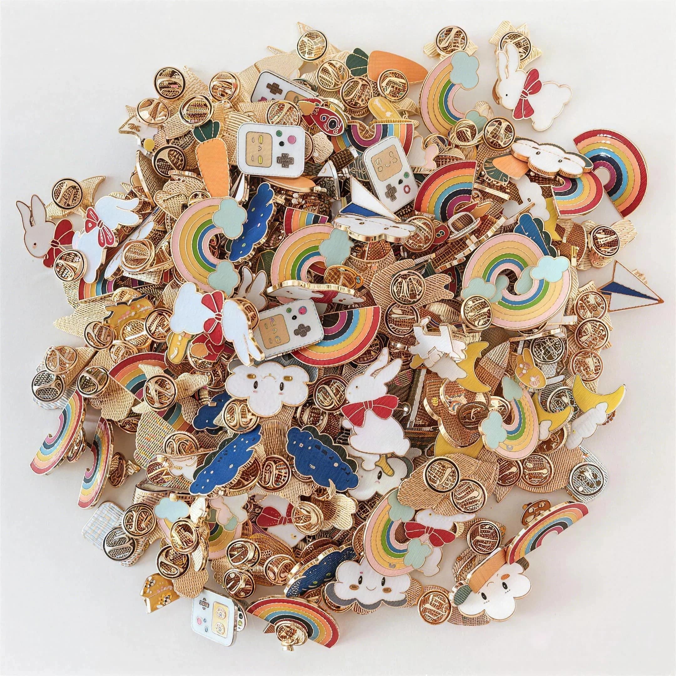 10-100 distinctive enameled brooch cute cartoon for children and women small metal jewelry with many different shapes
