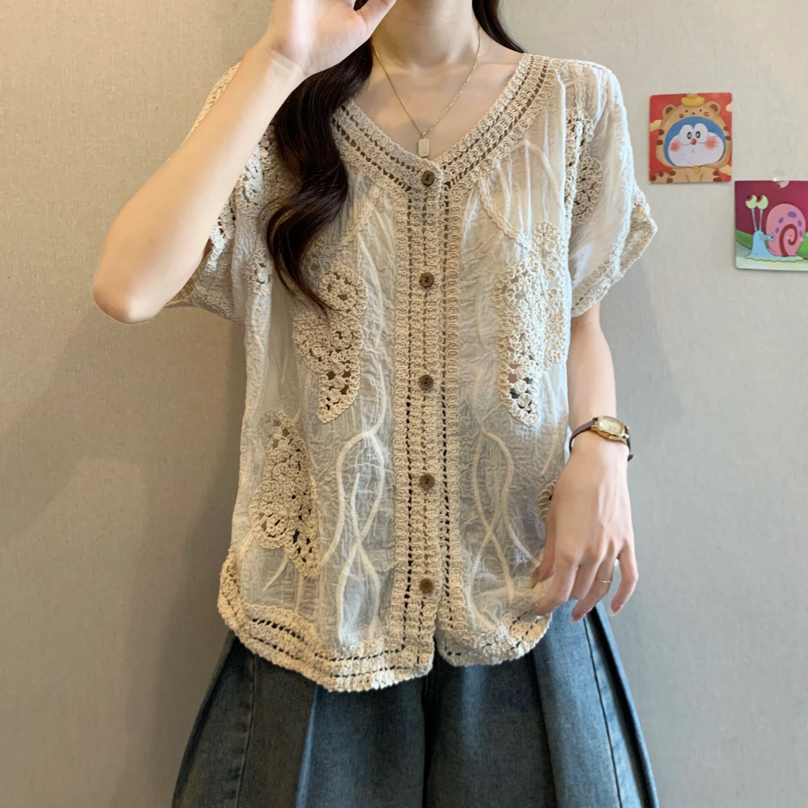 Camicetta cava con fiore a gancio di nuova moda Camicia cardigan all'uncinetto a maniche corte Top casual da donna estivi allentati