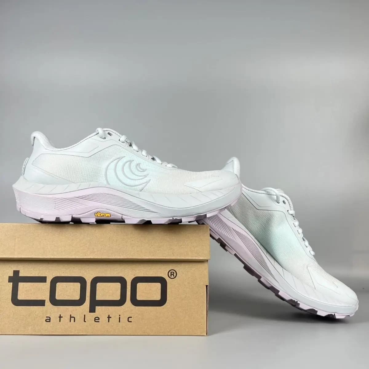 New Trail Running Shoes TOPO 2026, Vibram Sole Anti-slip, Ultra-Legage and Resistant for Open Activities