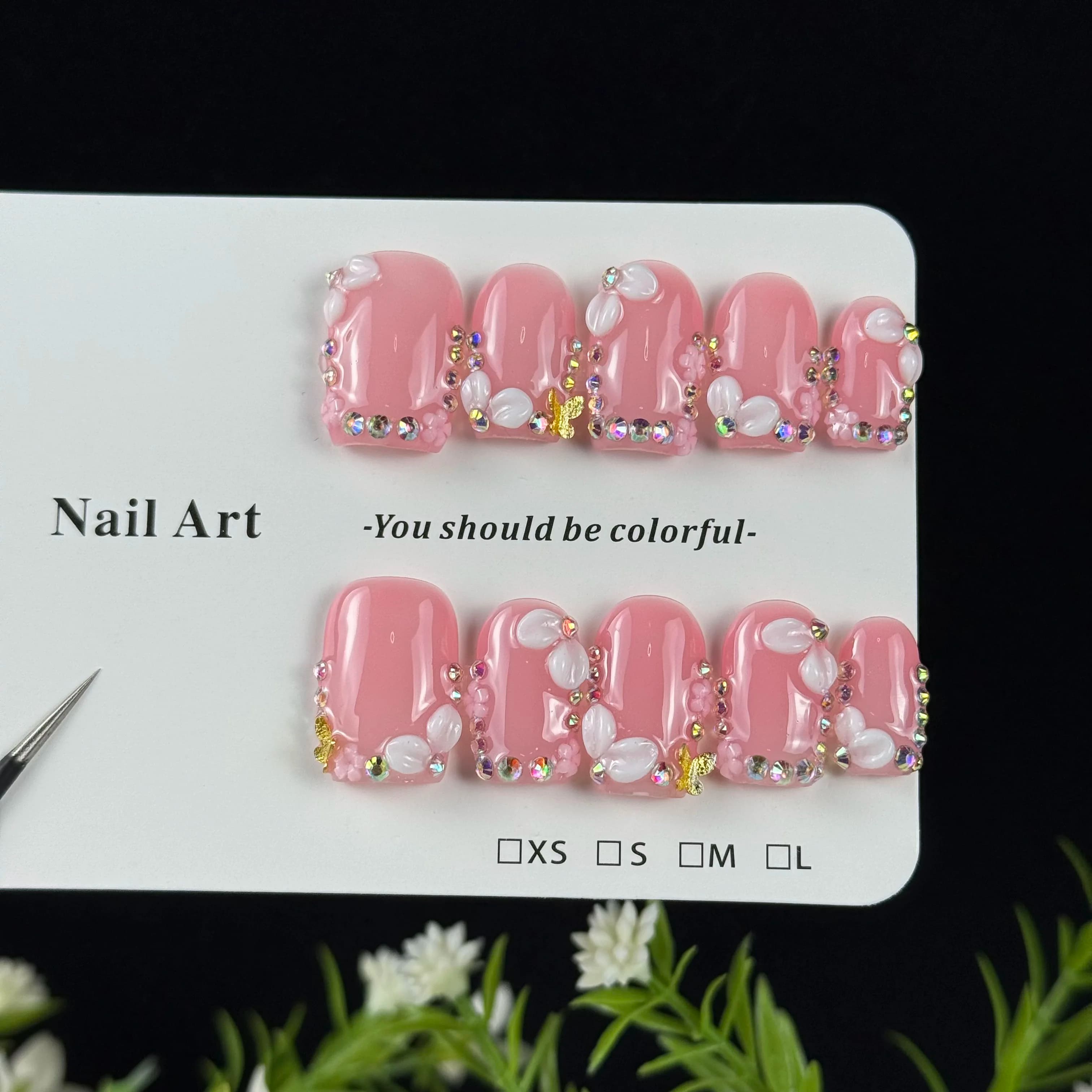 10 pezzi di fascia alta rosa ed elegante stile corto, sculture dipinte a mano, farfalle tridimensionali, diamanti colorati scintillanti