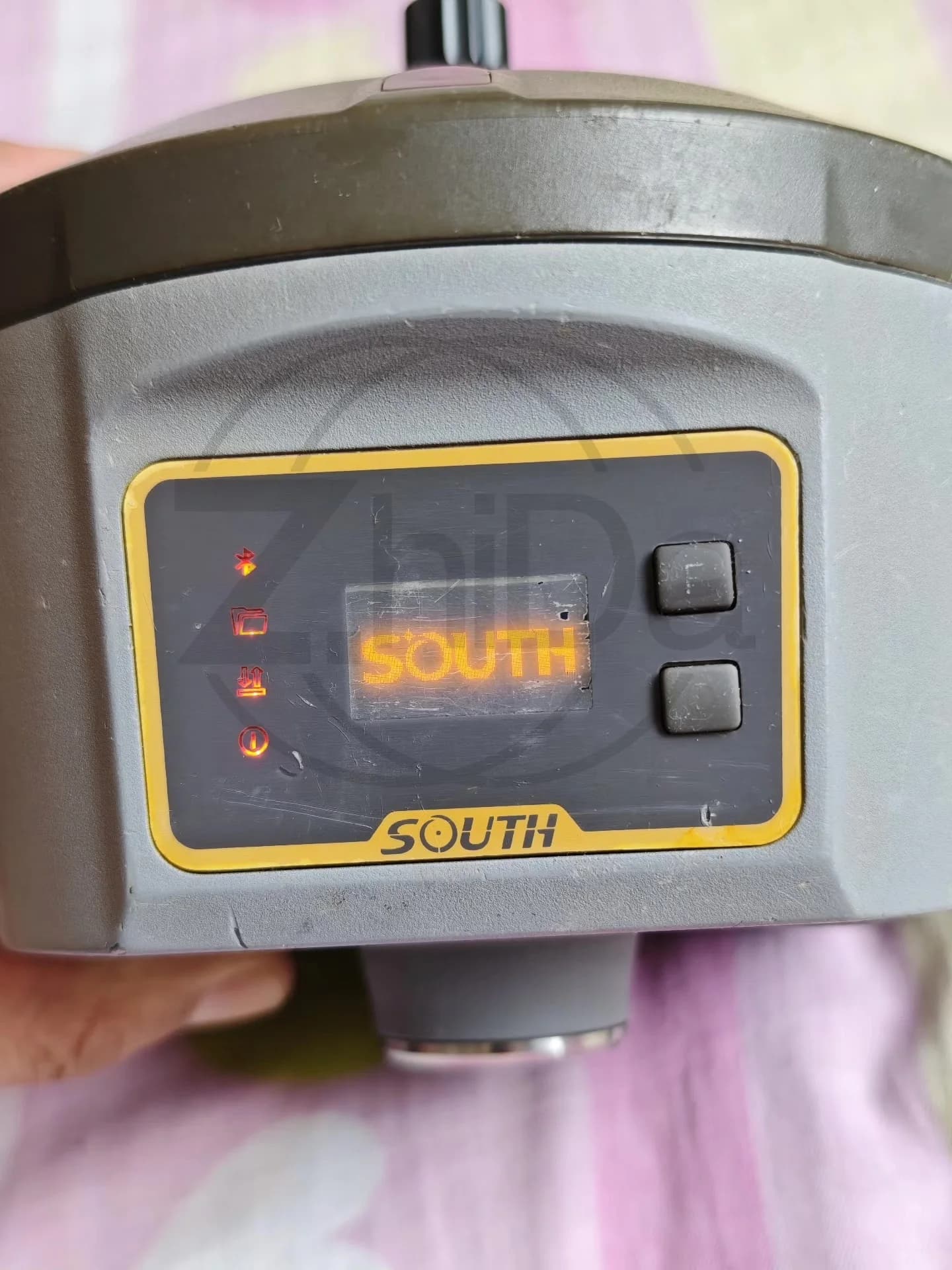 Used SOUTH Galaxy G6 GNSS RTK Receiver, 1 Host +1 Battery +1 Charger, Fully Functional, H6 Field Controller Optional