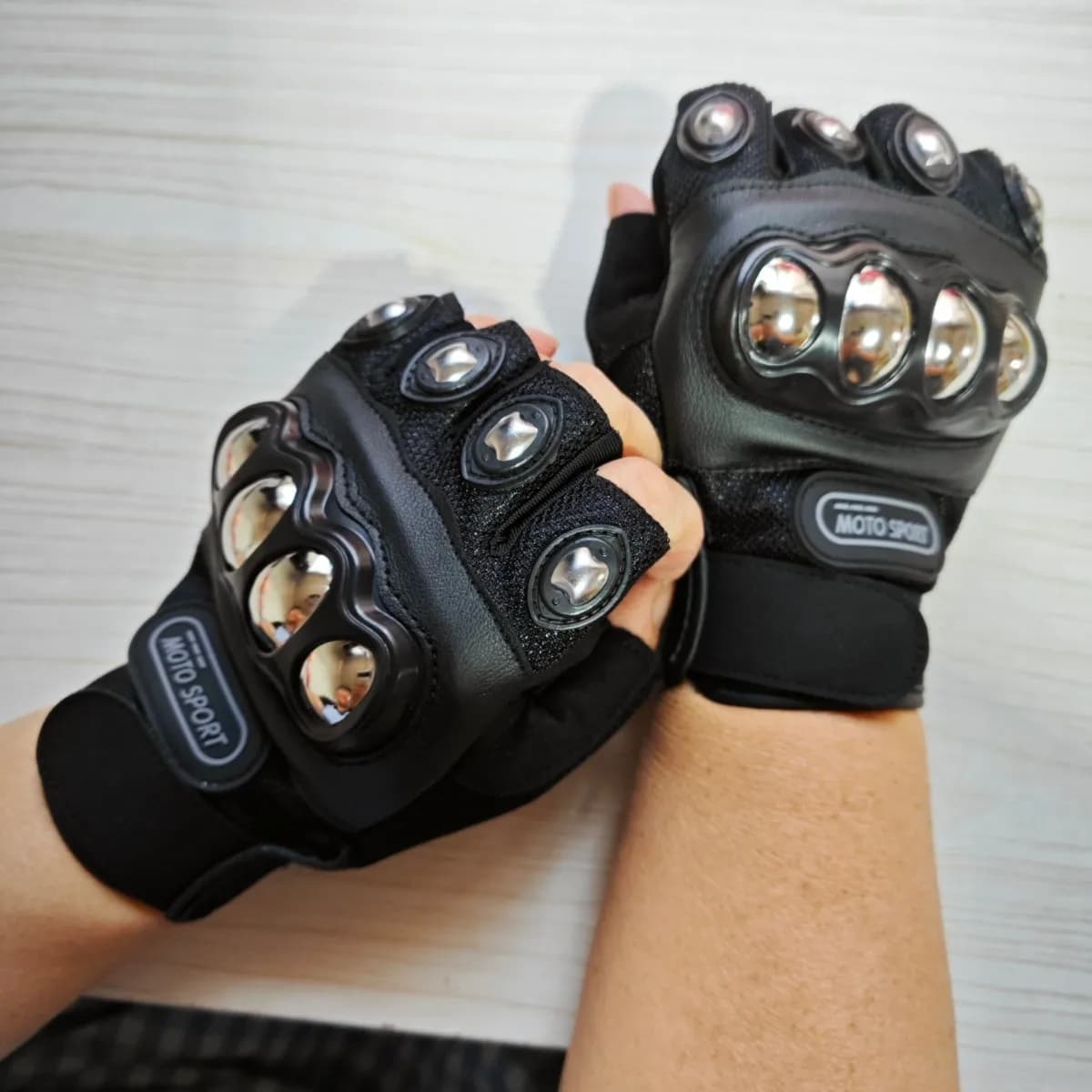 Guanti Tattici Antiurto e Resistenti all'Usura in Acciaio Inox con Guscio Rigido per Autodifesa e Guida di Motociclette
