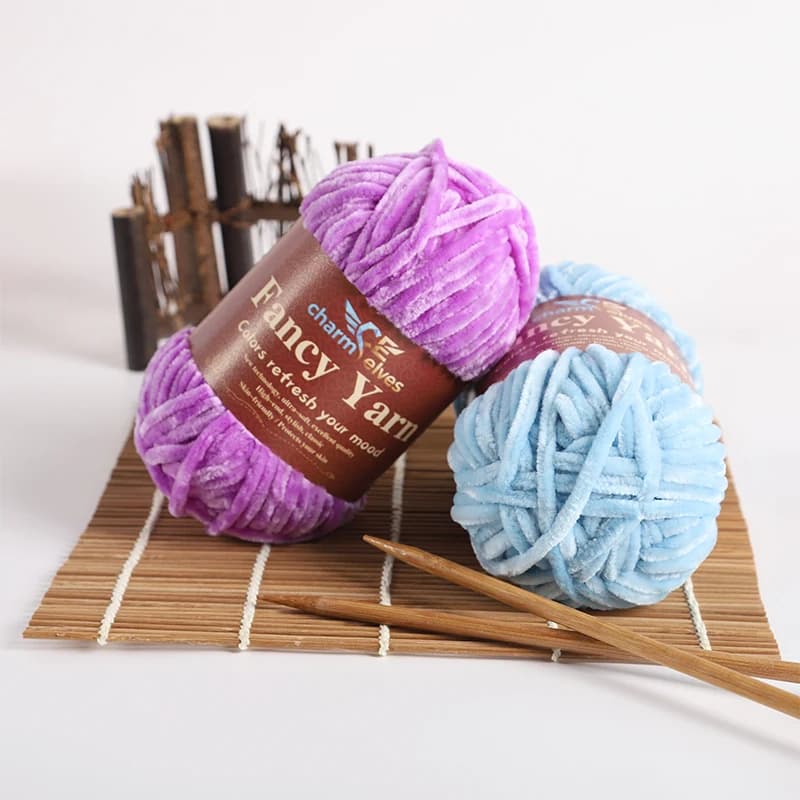 2-Pack of Chenille Warm Velvet Yarn, 100g Per Roll, Total 200g, Suitable for Knitting and Crocheting, Ideal for Making Scarves, Hats, Carpets, Cushions, Blankets, Handmade Ornaments, and Other Crafts, Suitable for Beginners