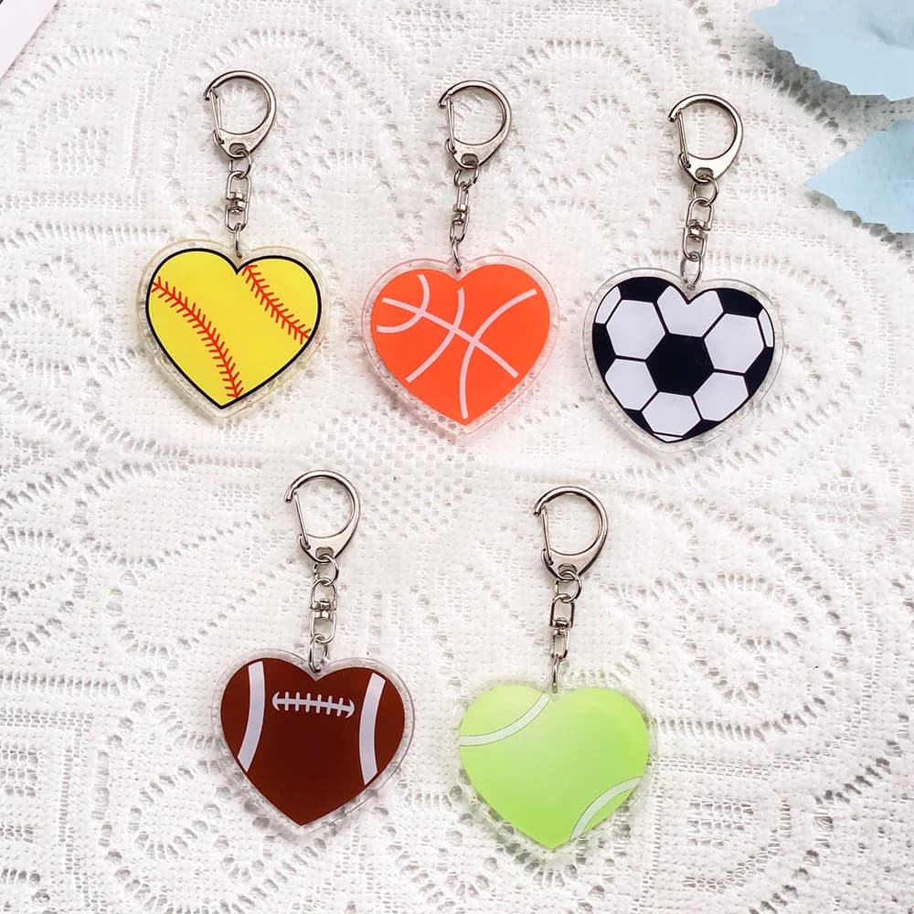 Set di 5 Portachiavi a Tema Sportivo: Tennis, Basket, Calcio, Baseball, Rugby, Ciondoli in Acrilico per Borse e Zaini