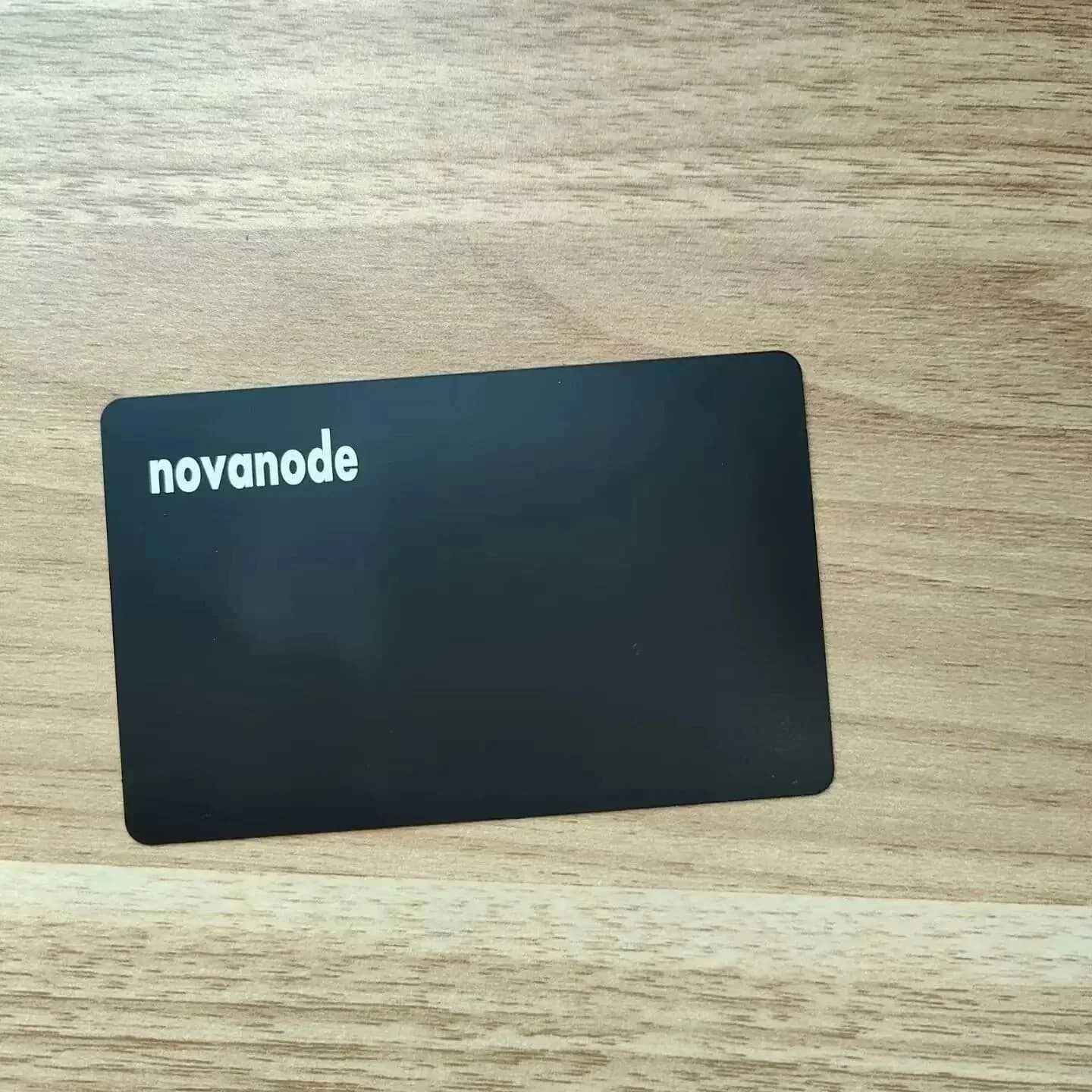 novanode: Carte intelligenti vuote / Carte NFC in metallo