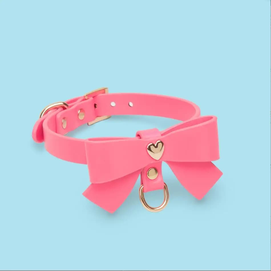 Gioco per adulti Guinzaglio da gioco per cani erotici Collari posturali in pelle Collare per sesso Bowknot Giocattolo per addestramento BDSM Bondage strumenti sessuali SM Slave S3047