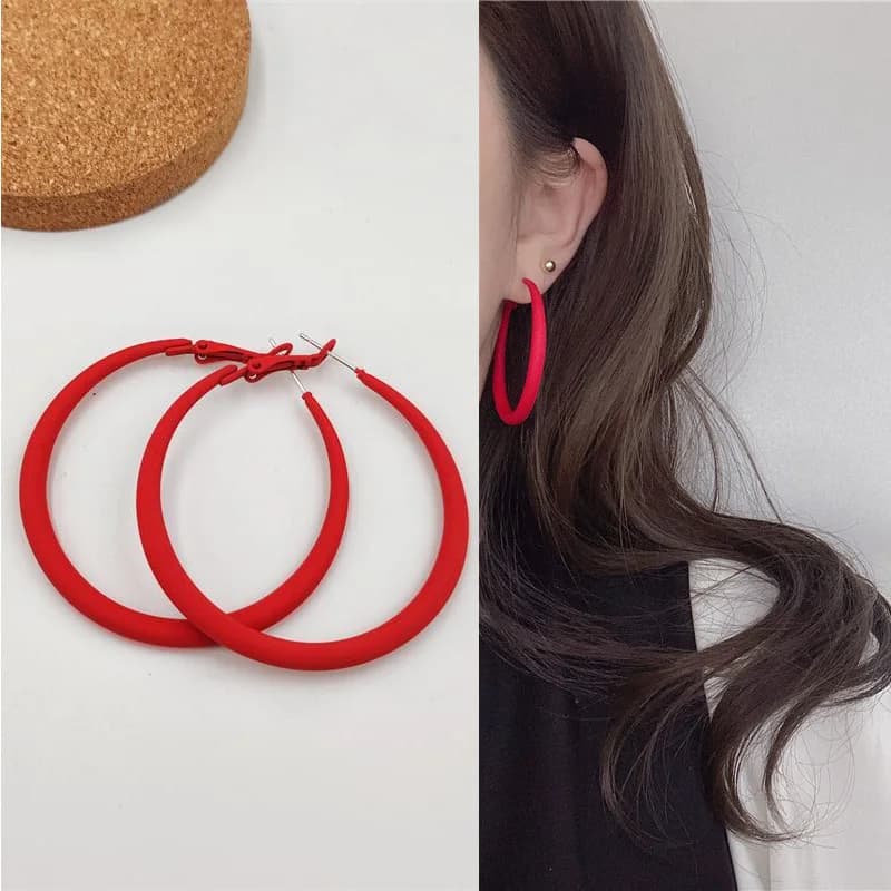 Orecchini a cerchio grandi viola rosso per le donne Orecchini ad anello in metallo colorato dipinto a spruzzo esagerato Makron Gioielli per orecchie da festa sexy