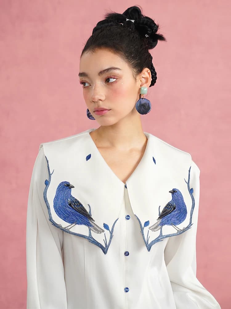 Ladies Blue Bird Embroidered Slim Fit Shirt，Spring