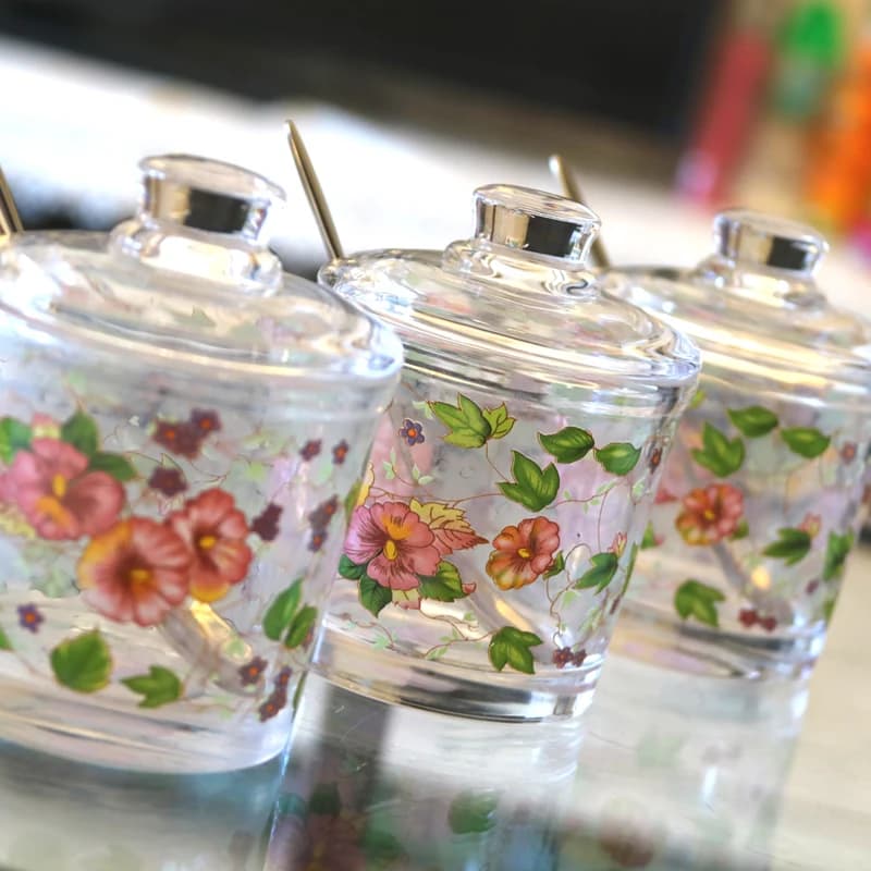 Set di barattoli per condimenti in vetro con coperchio Elegante bottiglia di condimento floreale Cucchiaio Scatola di immagazzinaggio di sale e zucchero Accessori per saliera da cucina