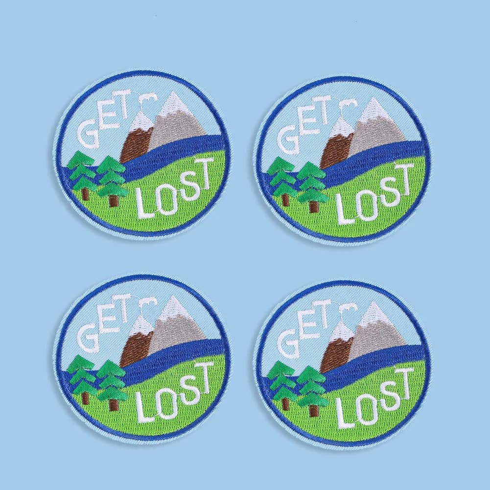 Toppe Ricamate Termoadesive a Tema Escursionismo Outdoor 'GET LOST' per Vestiti, Jeans, Zaini - Decorazioni all'Ingrosso