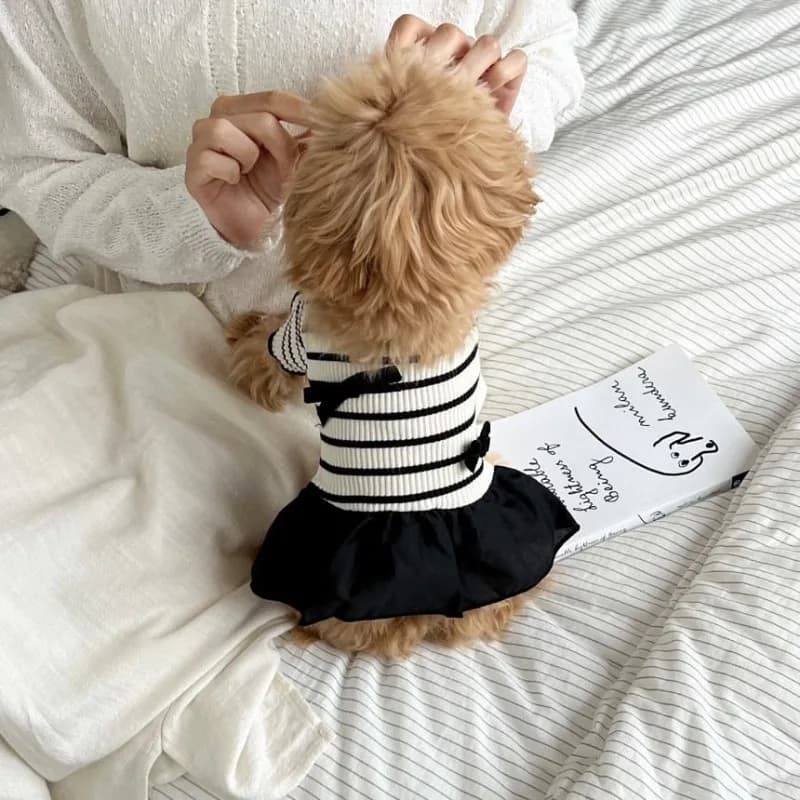 Summer Pet Bow Puppy Shirt Collar Strap Fashion Flying Sleeve Striped Dog Dress Black White Dress Teddy for Small Dog Clothes
