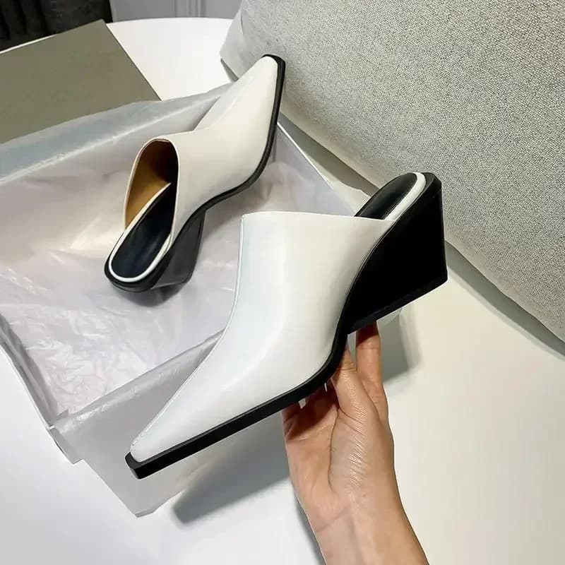 Scarpe Pantofole da donna Mocassini Scivoli di lusso Mulo femminile Copri punta Tacco quadrato su una zeppa Muli con tacco basso 2025 Designer Block