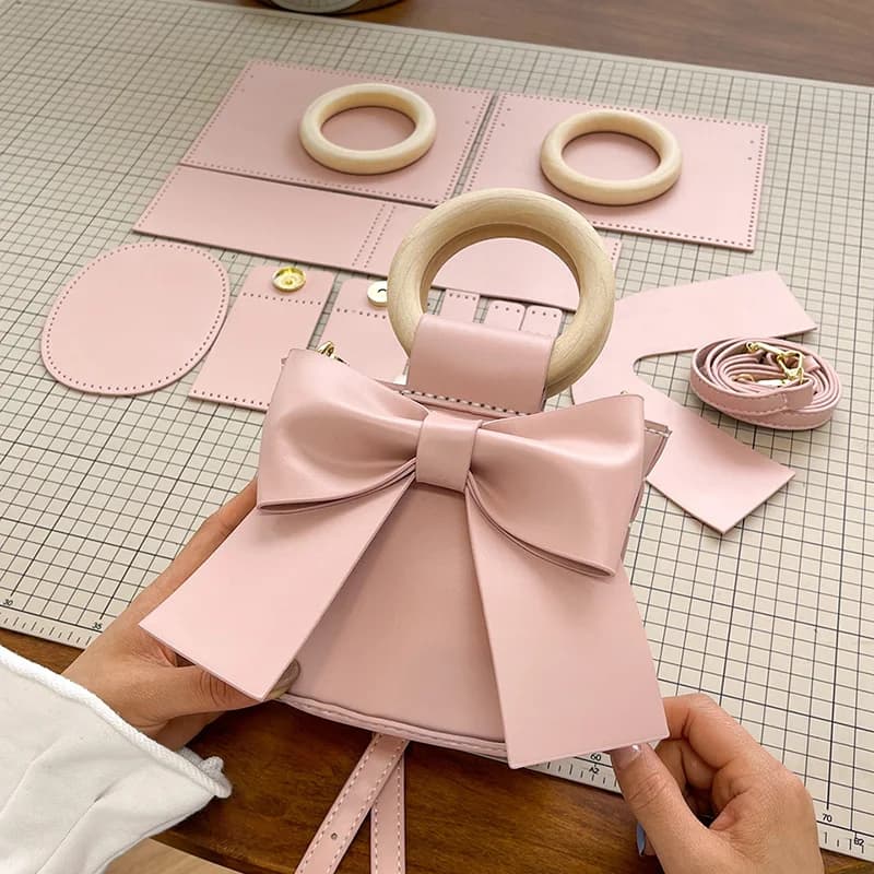 Kit per la creazione di borse a secchiello in pelle fai-da-te, materiali per cucire per borse con fiocco carino per accessori per borse a tracolla a tracolla fatte a mano da donna
