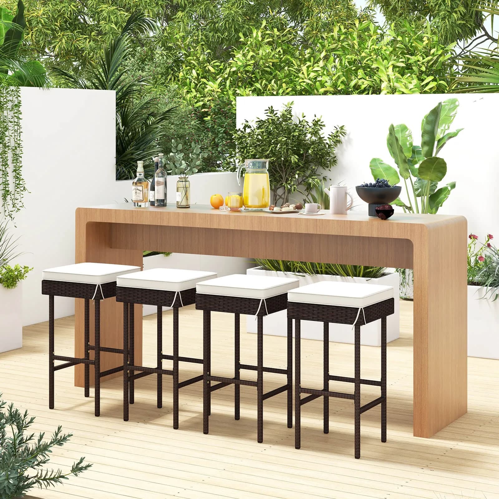 Set di 4 sedie da bar in vimini per esterni, sgabelli da bar in rattan con poggiapiedi