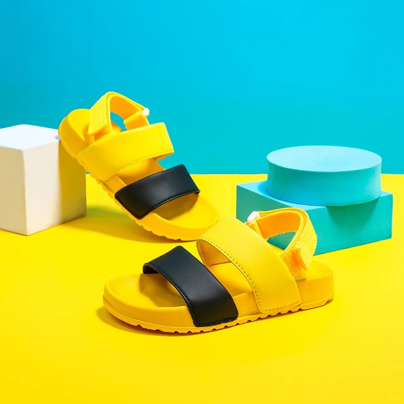Sandali sportivi traspiranti di marca estiva per ragazzi Scarpe da spiaggia per bambini casual per bambini Sandali comodi con suola morbida per bambini