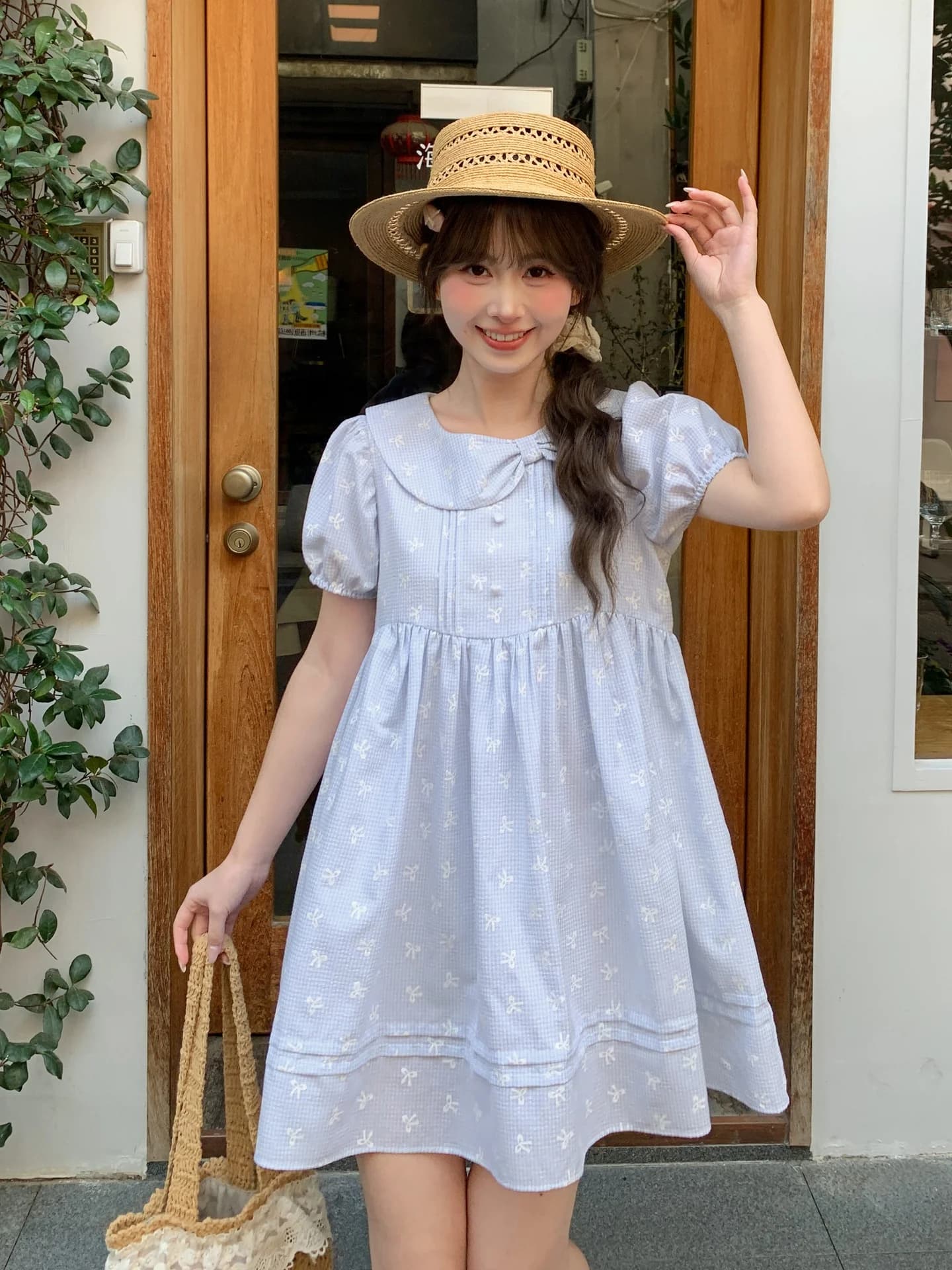 Abito a trapezio ricamato stile francese da donna, nuovo modello estivo con maniche a sbuffo e colletto a bambola, vestito snellente in misto cotone e poliestere