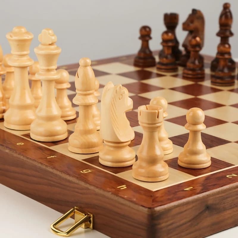 Set di Scacchi Pieghevole in Legno, Dimensioni Grandi 45cm, Scacchiera Portatile con Pezzi in Legno per Famiglia e Viaggi
