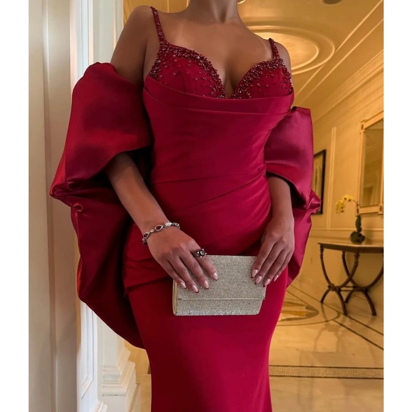 Eleganti abiti da ballo rossi Sweetheart Sirena Abito da sera Paillettes Abito da cerimonia nuziale formale Arabia Saudita Personalizzato 2025