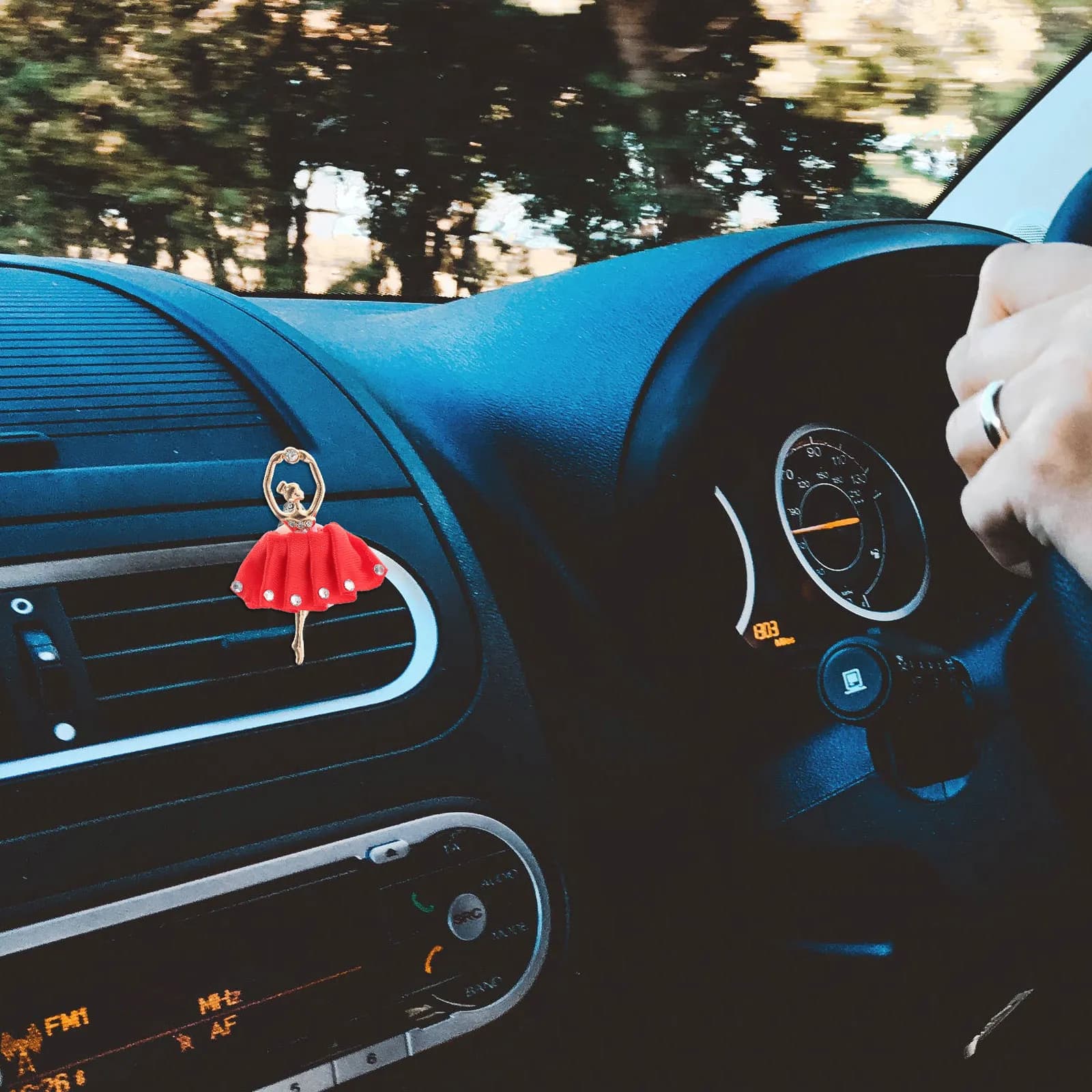 2 Pezzi Clip Deodorante Auto Aromaterapia, Ornamento Profumato per Bocchetta Auto a Forma di Ballerina, Elegante Decorazione Interna