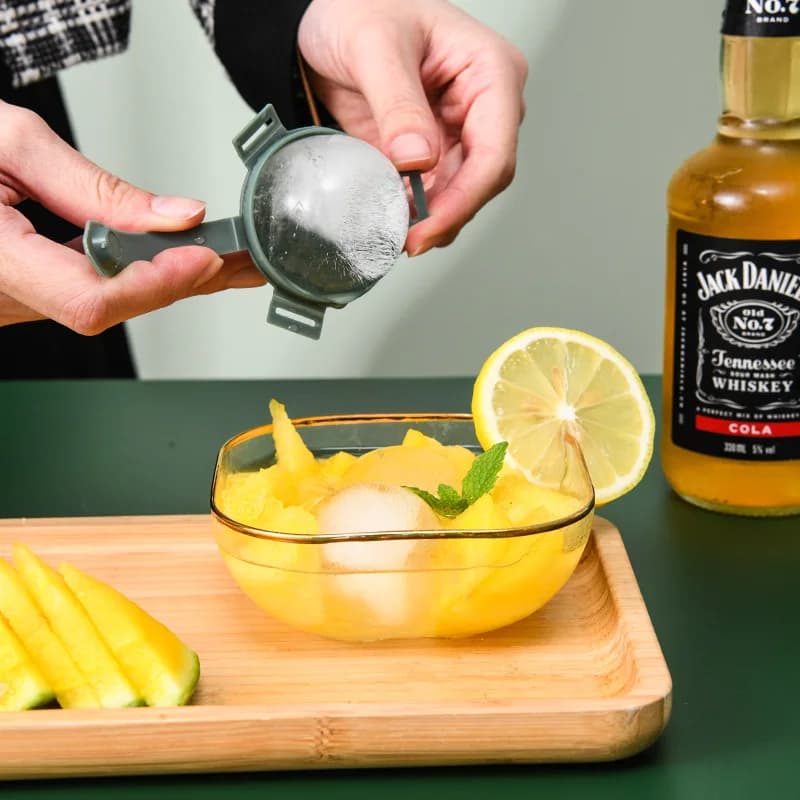 Stampo per palline di ghiaccio rotonde da 10 pezzi per whisky, cocktail e bevande, vassoio per ghiaccio facile e flessibile, gadget da cucina per bar domestico, stampo per cubetti di ghiaccio fai da te