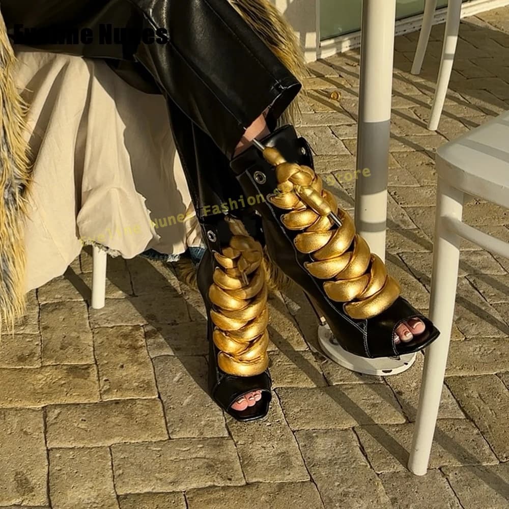 Sandali da Donna Neri con Catena Dorata, Tacco a Spillo, Punta Aperta, Stivaletti alla Caviglia Bicolore, Sexy, per Club e Feste, Moda Statement 2026