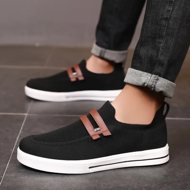 Vendita calda estate nuove scarpe casual traspiranti scarpe casual in rete morbida ed elastica di grandi dimensioni scarpe da uomo d'affari leggere