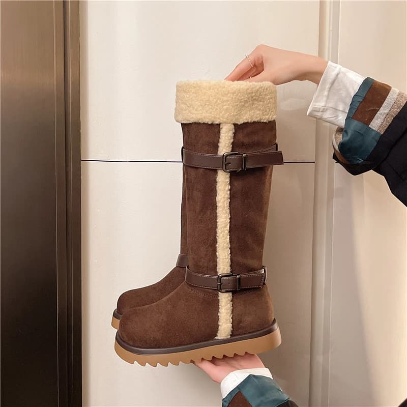 Stivali sopra il ginocchio in pelle scamosciata con fondo spesso di design Donna 2025 Stivali da neve in pile berbero caldo invernale Stivaletti lunghi in peluche da donna di lusso