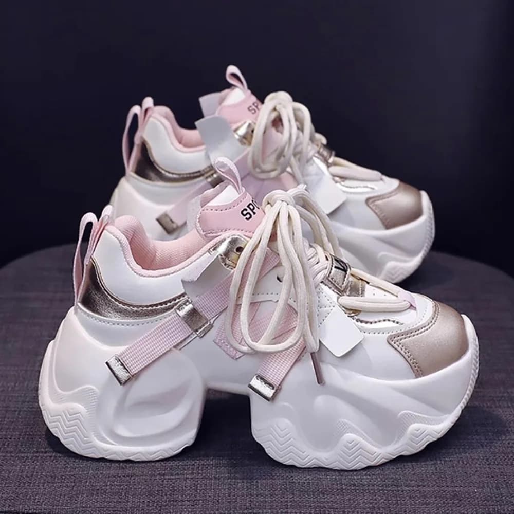 Women's leather sports shoes with riser, non-slip running shoes, hip hop women's sneakers, fashionable shoes.