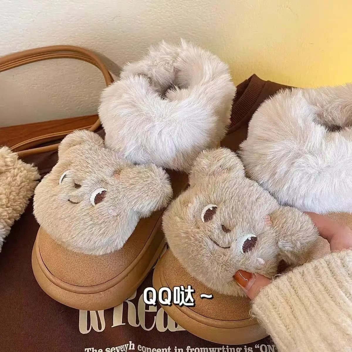 Nuovi arrivi Autunno Inverno 2026, spedizione diretta, scarpe casual in pile da donna e ragazza con orsetto Winnie the Pooh, stivali da neve caldi e spazzolati